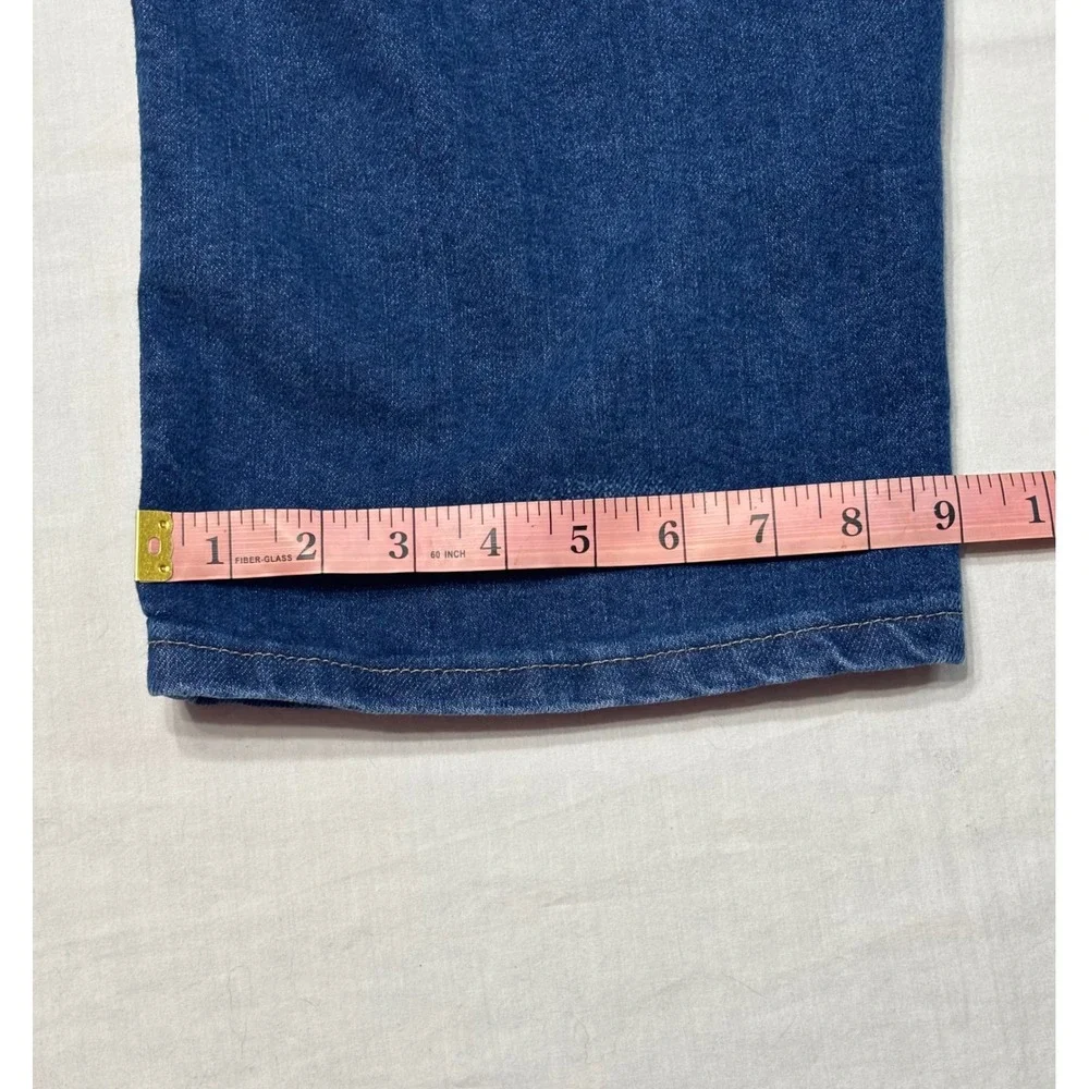 Wrangler Authentic Jeans Mens 46x30 Regular Fit Blue Denim Straight Leg 85900DW